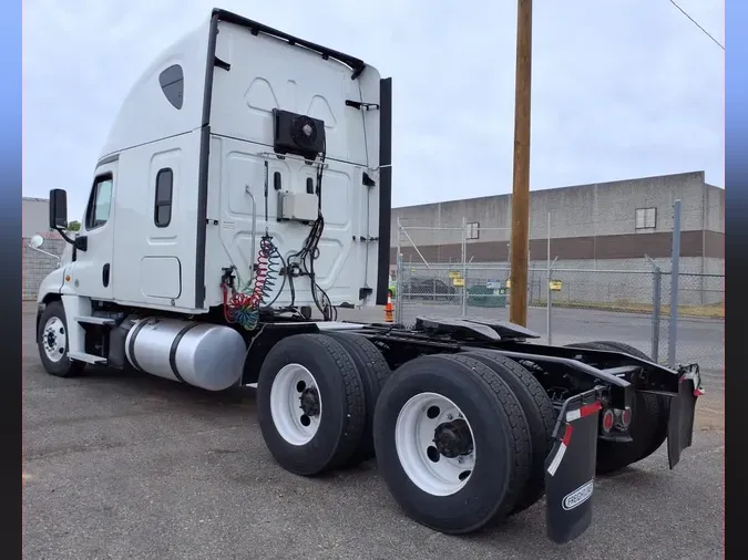 2020 FREIGHTLINER/MERCEDES CASCADIA 125