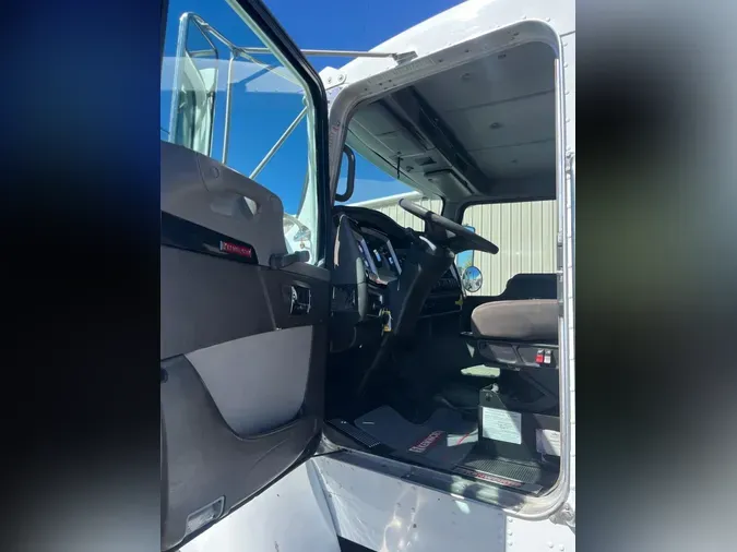 2015 Kenworth T4403f49731268623c124e3f1d12b81dbdad