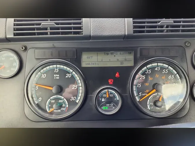 2019 FREIGHTLINER/MERCEDES CASCADIA 1133f4ad3e17661a55e0849af2a7721468e