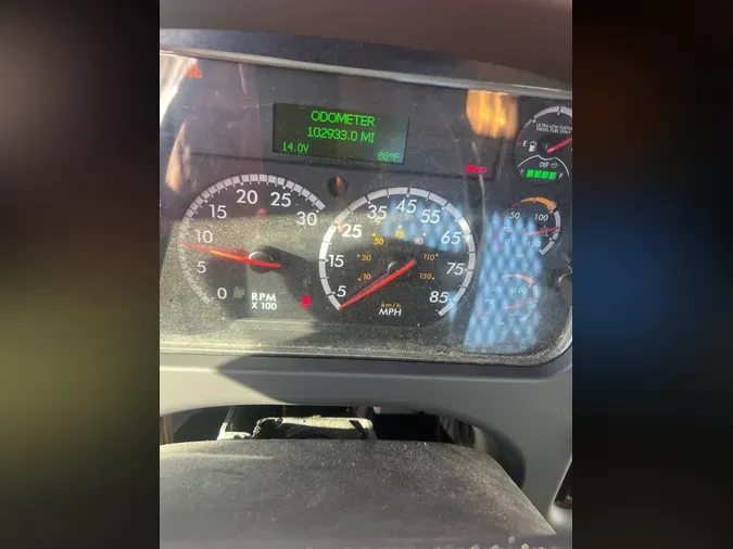 2018 FREIGHTLINER M2 106