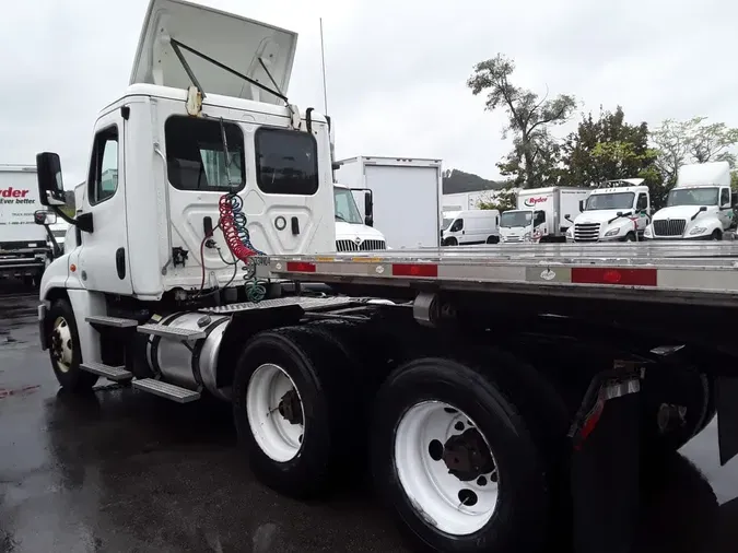 2019 FREIGHTLINER/MERCEDES CASCADIA 125