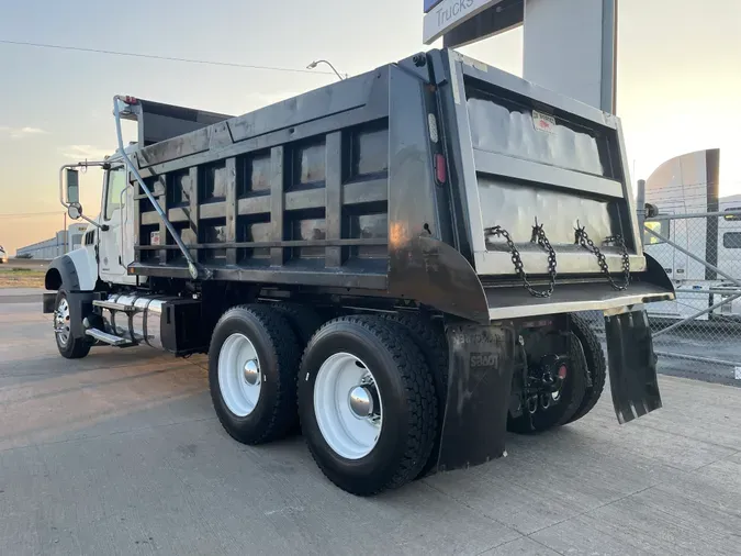 2019 MACK GR64F