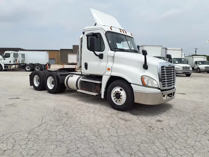 2016 FREIGHTLINER CASCADIA 125