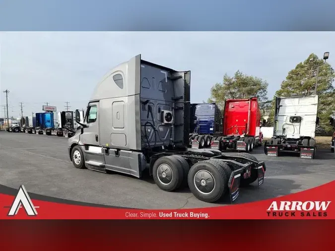 2021 FREIGHTLINER CA126