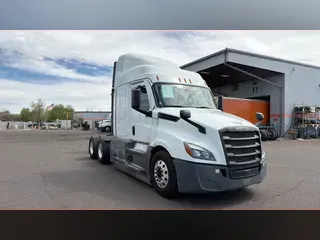 2022 Freightliner Cascadia 126