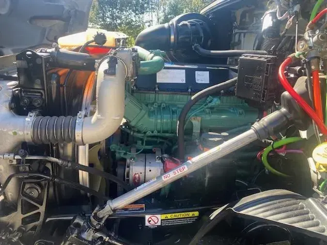 2023 Volvo VNR64T3003f5cf3fea6d91717a02384f5c95fd43b