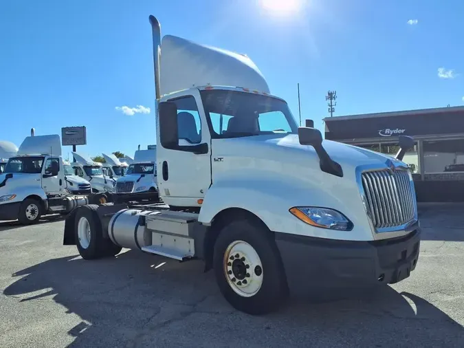 2021 NAVISTAR INTERNATIONAL LT625 DAYCAB S/A