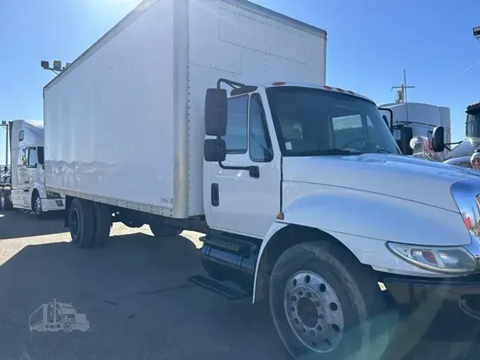 2009 INTERNATIONAL DURASTAR 4300