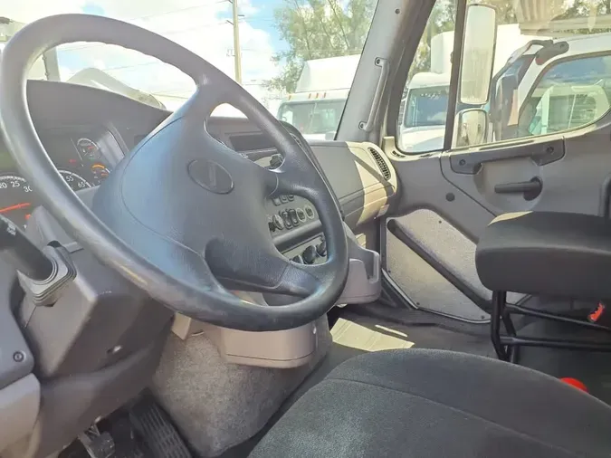 2020 FREIGHTLINER/MERCEDES M2 106