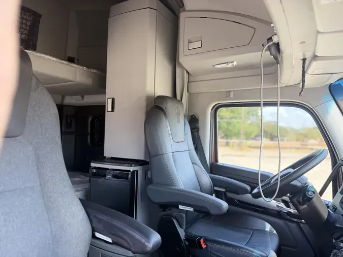 2024 Kenworth T6803f68b1f6cc1bf1e8679f7db3ffae86de