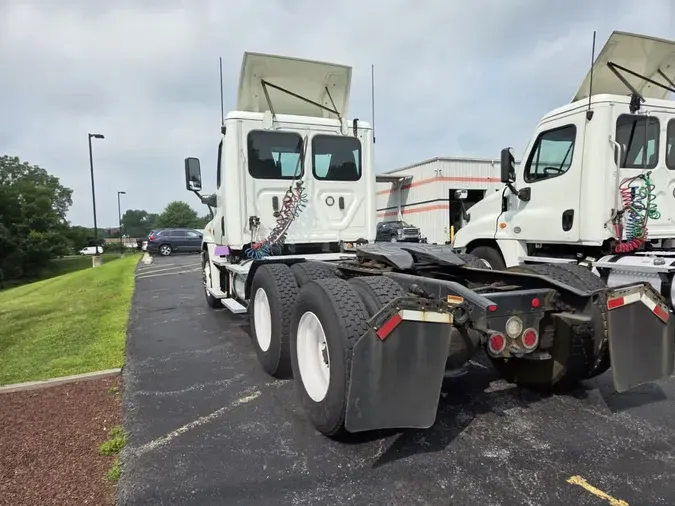 2019 FREIGHTLINER CASCADIA 125