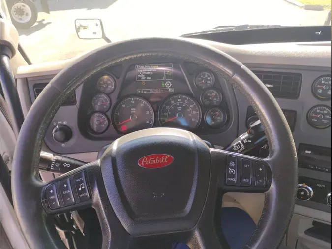 2020 Peterbilt 579