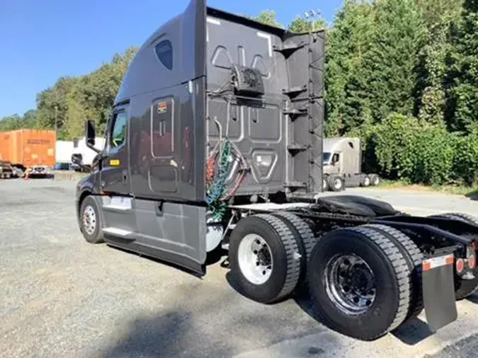 2022 Freightliner Cascadia