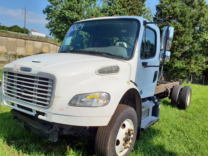 2016 FREIGHTLINER/MERCEDES M2 106