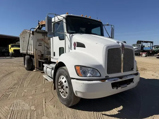 2010 KENWORTH T3703f7a4a717a39b93901405791a5fafd40