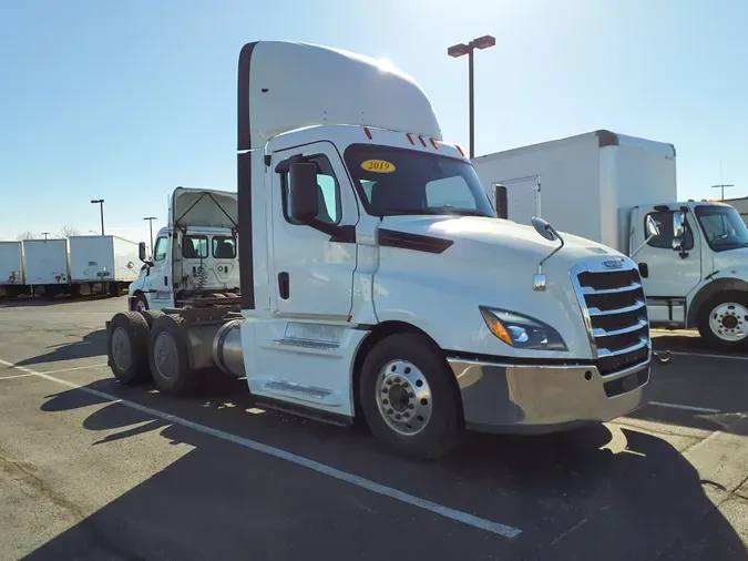 2019 FREIGHTLINER/MERCEDES NEW CASCADIA PX12664