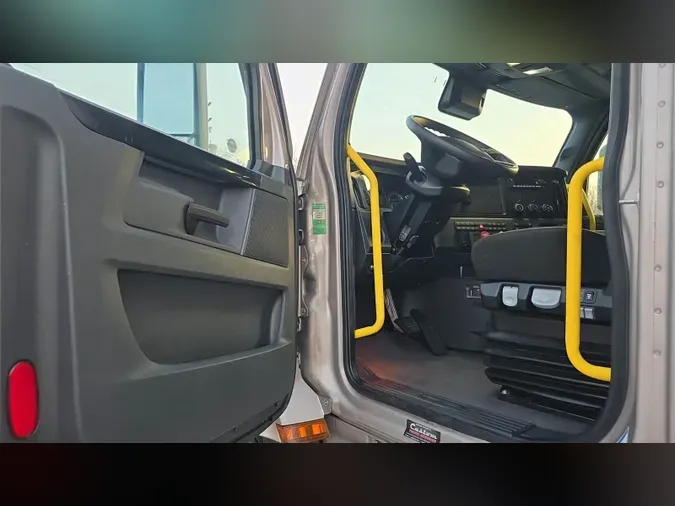 2024 Freightliner Cascadia 126