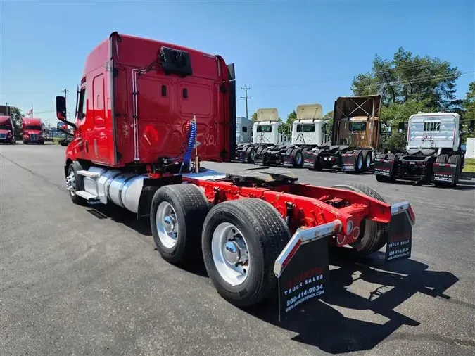 2020 FREIGHTLINER CA1163f7bbe409e40d859af41d0732cad881f
