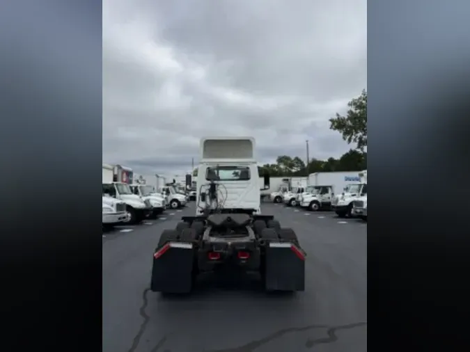 2019 NAVISTAR INTERNATIONAL LT625 DAYCAB T/A