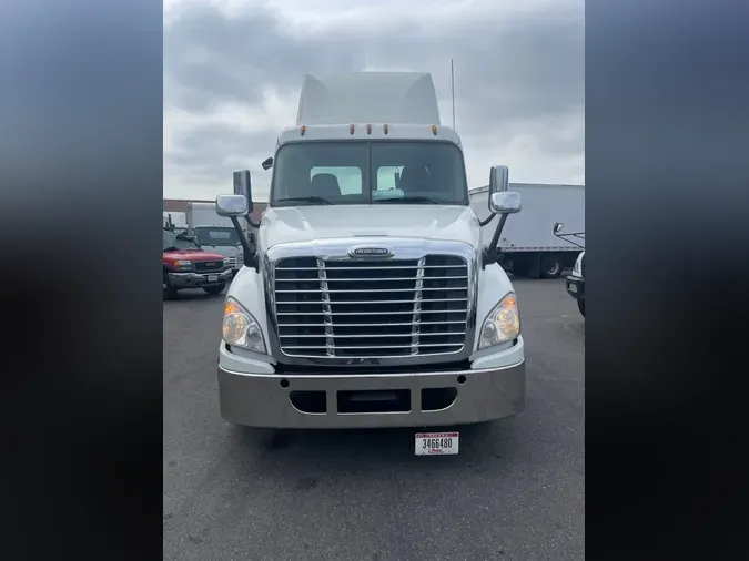 2018 FREIGHTLINER/MERCEDES CASCADIA 125