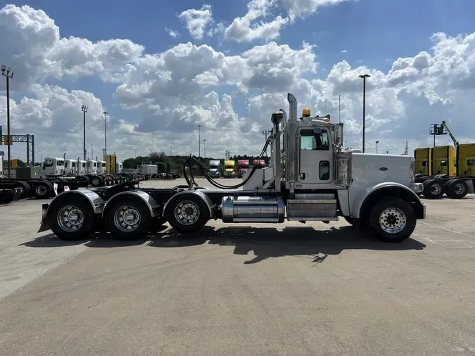 2019 Peterbilt 389