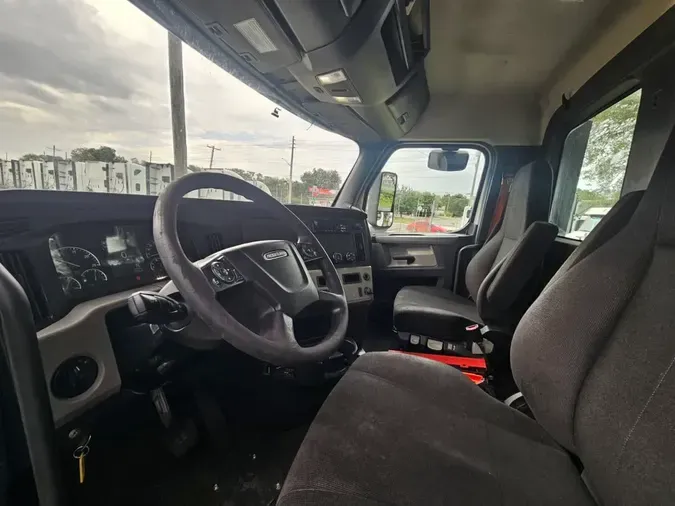 2020 FREIGHTLINER/MERCEDES NEW CASCADIA 1163f805305e71b5d758803bd103c0caa4f