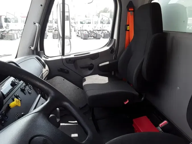 2019 FREIGHTLINER/MERCEDES M2 106