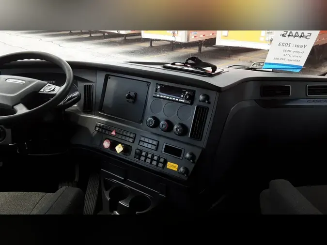 2023 Freightliner Cascadia 1263f878ac57475087e7b46ce0a18167ddd
