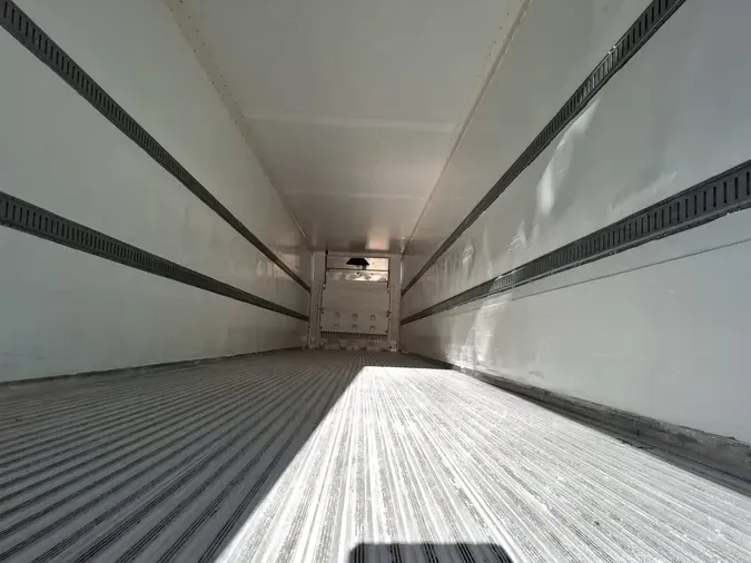 2016 VANGUARD TRAILER CORP R8000B 53/102/162