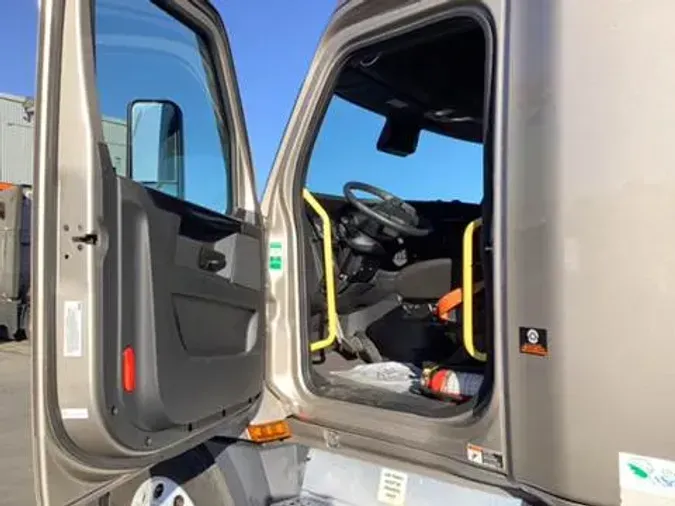 2023 Freightliner Cascadia