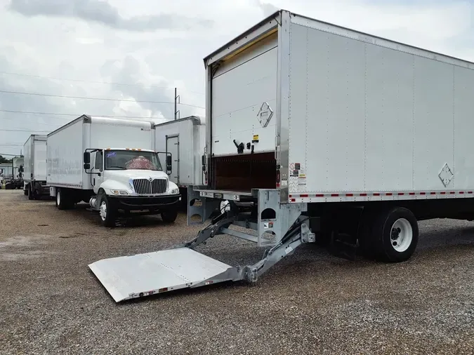 2021 FREIGHTLINER M2 106
