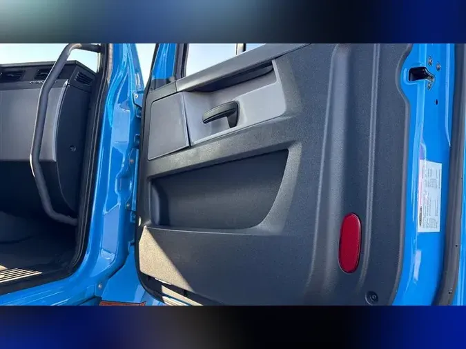2019 FREIGHTLINER CASCADEVO1