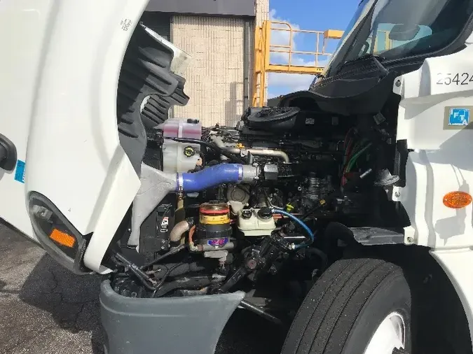 2019 Freightliner X12564ST