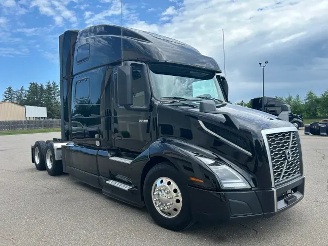 2021 Volvo VNL 860