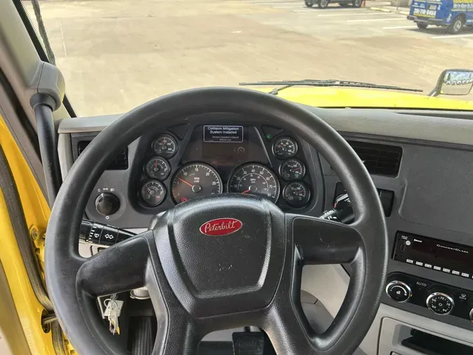 2021 Peterbilt 579