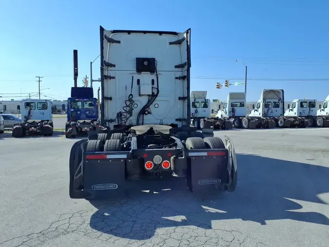 2020 FREIGHTLINER NEW CASCADIA PX12664