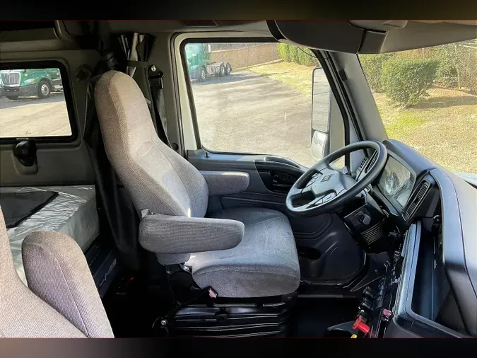 2019 INT LT625 6x4