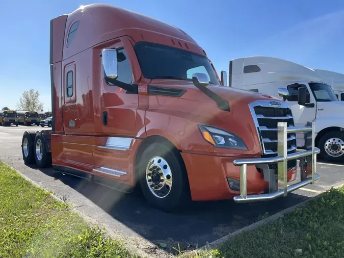 2022 Freightliner Cascadia