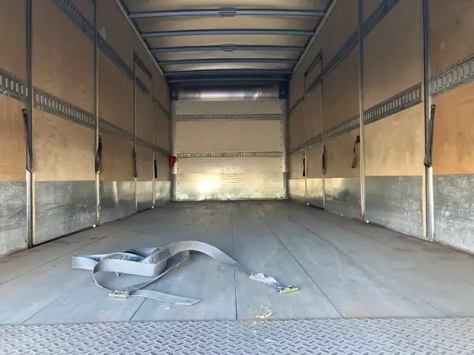 2017 FREIGHTLINER/MERCEDES M2 106