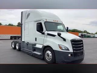 2022 Freightliner Cascadia 126