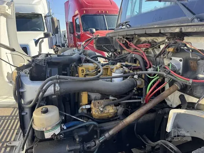 2004 FREIGHTLINER FL70