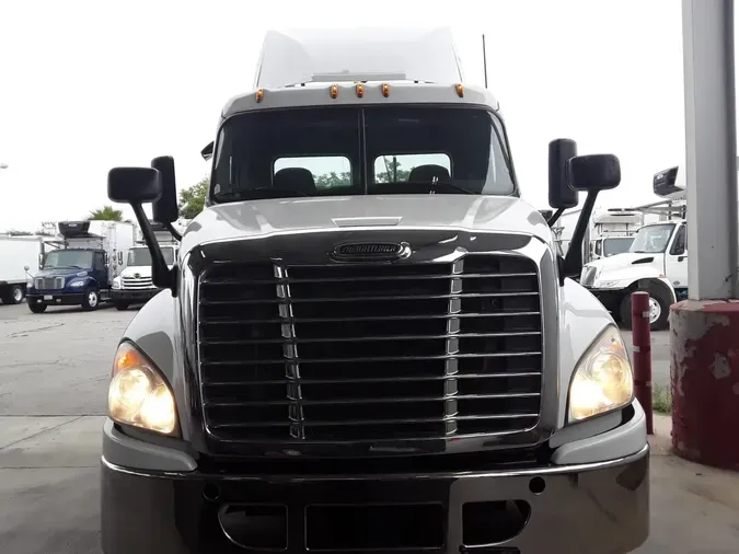 2018 FREIGHTLINER CASCADIA 125
