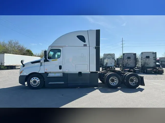 2021 Freightliner Cascadia