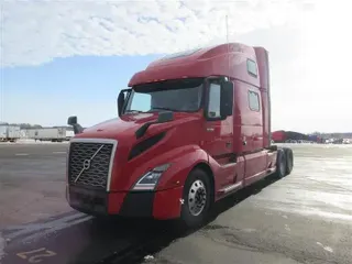 2022 VOLVO VNL860