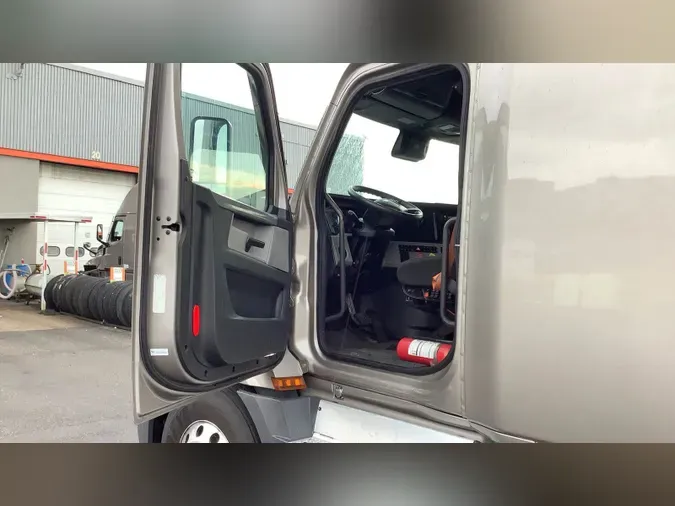 2021 Freightliner Cascadia
