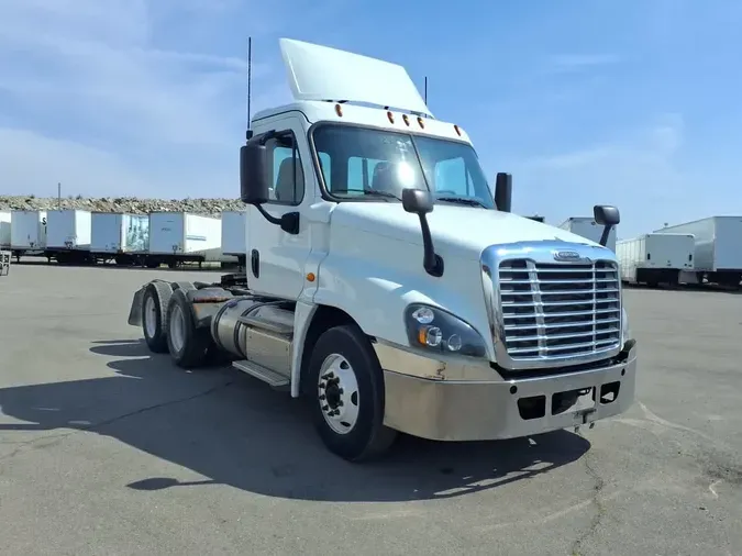 2019 FREIGHTLINER/MERCEDES CASCADIA 1253fa04635ca6b1b91279c385bb92893a7