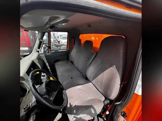 2019 NAVISTAR INTERNATIONAL 4300