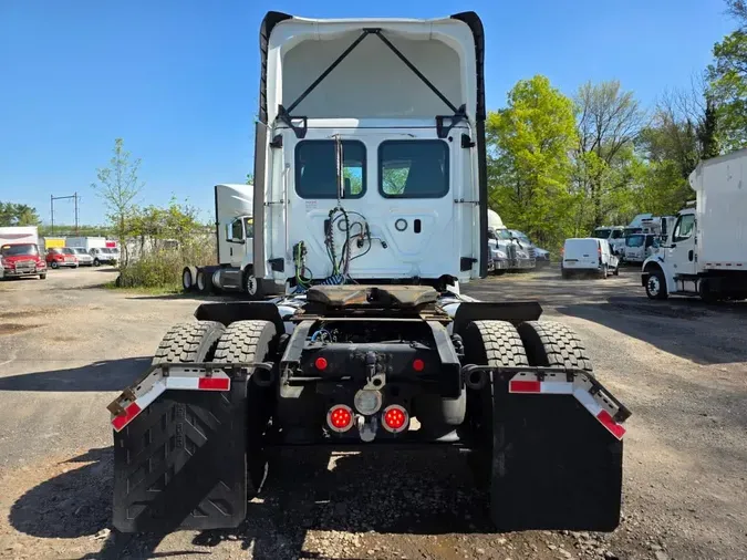 2019 FREIGHTLINER/MERCEDES NEW CASCADIA 126