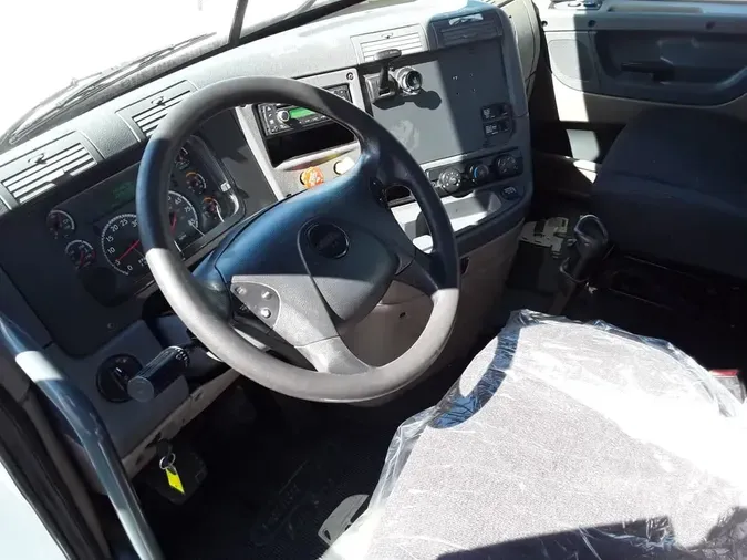 2017 FREIGHTLINER CASCADIA 125