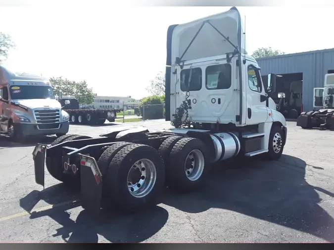 2018 FREIGHTLINER CASCADIA 125